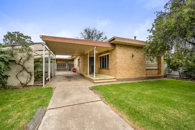 520 Hague Street, Lavington NSW 2641