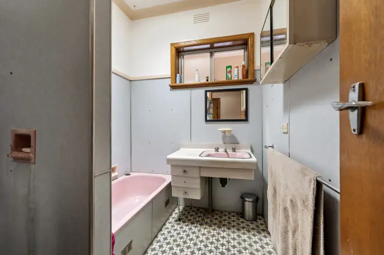 Fourth view of Homely house listing, 520 Hague Street, Lavington NSW 2641