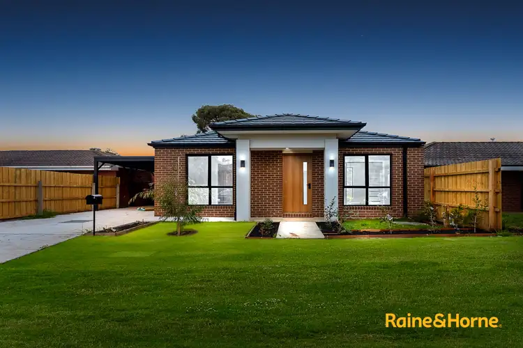 1 South Anderson court, Cranbourne VIC 3977