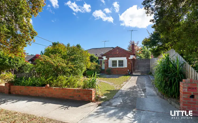 39 Windsor Crescent, Mont Albert VIC 3127