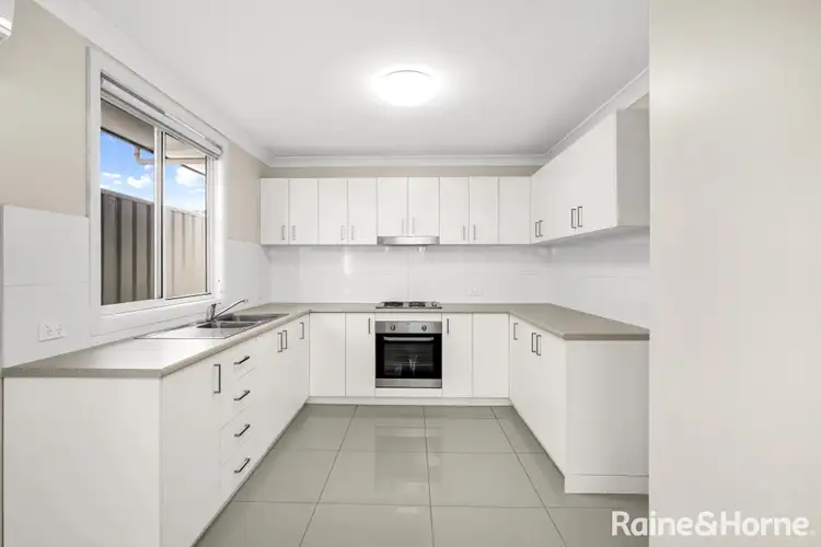 10A McCartney Crescent, St Clair NSW 2759