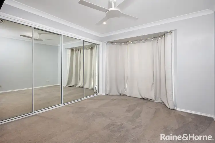 Fifth view of Homely house listing, 5 Kaldari Crescent, Glenfield Park NSW 2650
