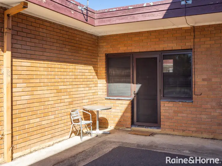 2/31 Seymour Street, Bathurst NSW 2795