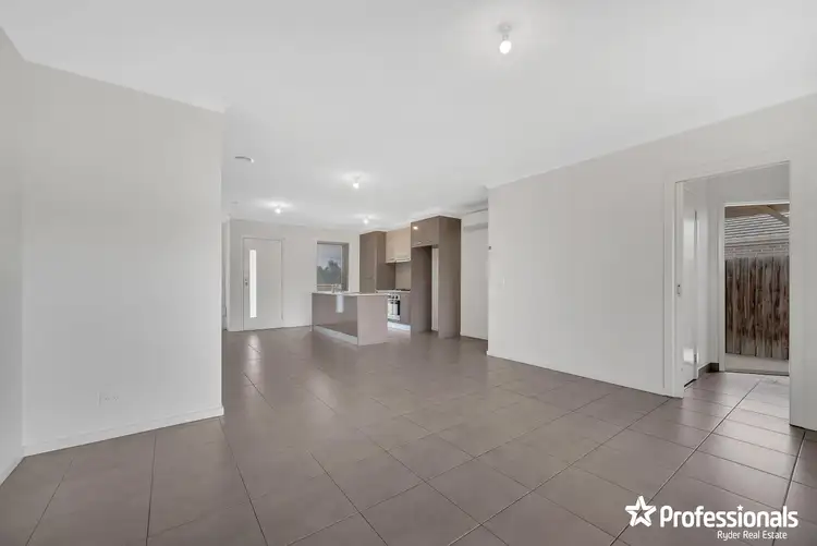 Fifth view of Homely townhouse listing, 4/6 The Embankment, Kurunjang VIC 3337