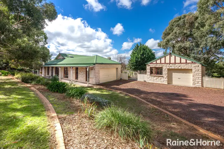 12 Moras Court, Gisborne VIC 3437