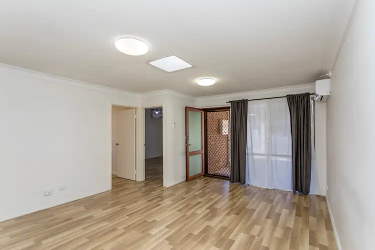 Sixth view of Homely house listing, 6B Knott Court, Camillo WA 6111