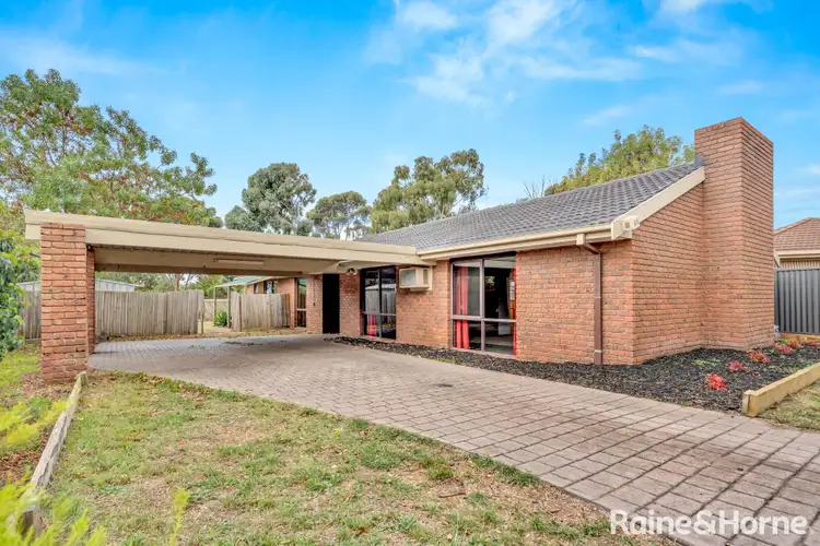 15 Pebble Beach Court, Sunbury VIC 3429