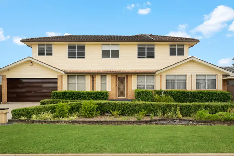 2 Lindwall Court, St Clair NSW 2759