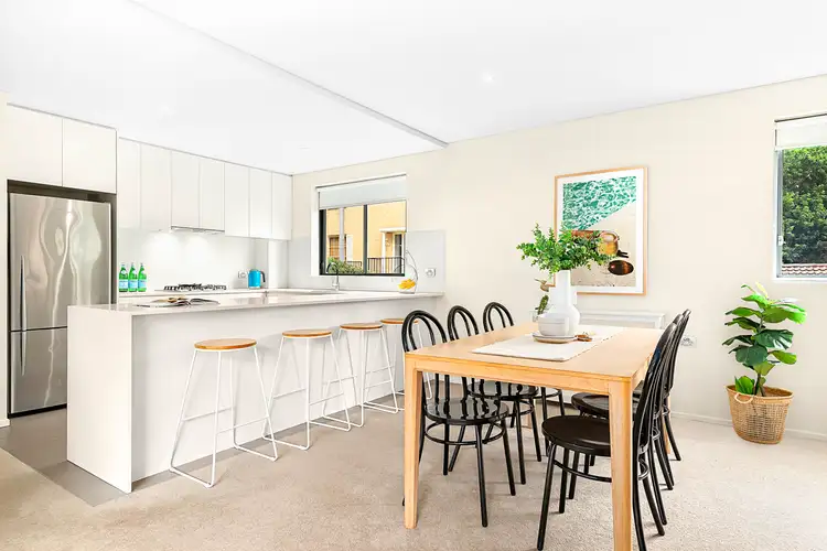 Third view of Homely apartment listing, 2/32 The Crescent, Dee Why NSW 2099