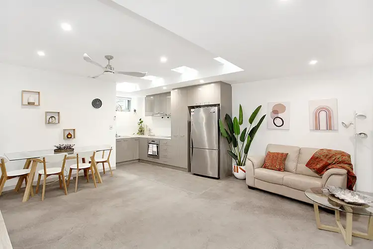 Second view of Homely apartment listing, 4a/261 Nelson Place, Williamstown VIC 3016