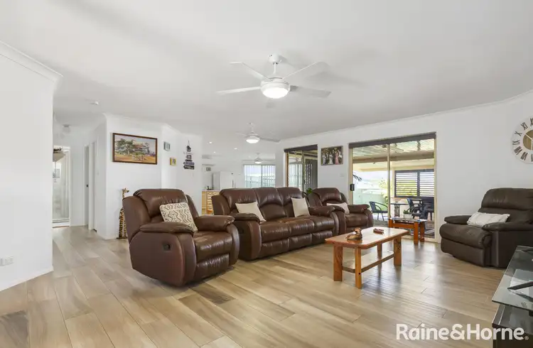 Second view of Homely house listing, 5 Springvale Circuit, Cameron Park NSW 2285