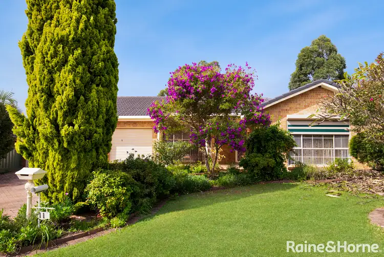 11 Regent Place, Bomaderry NSW 2541