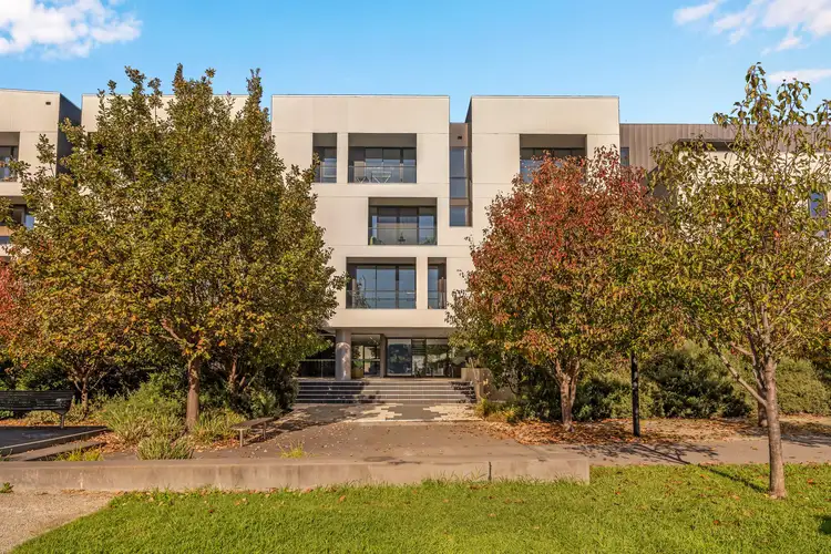 9 Hewitt Avenue