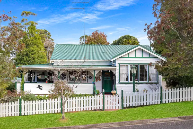 15 Hughes Avenue, Lawson NSW 2783