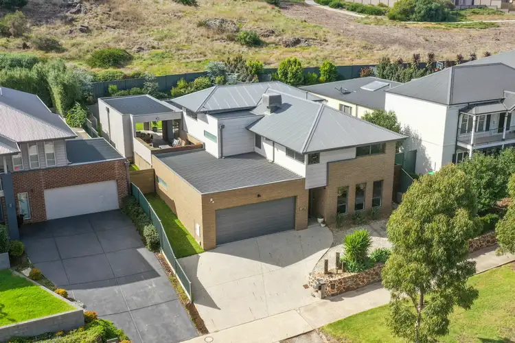 141 Belleview Drive, Sunbury VIC 3429
