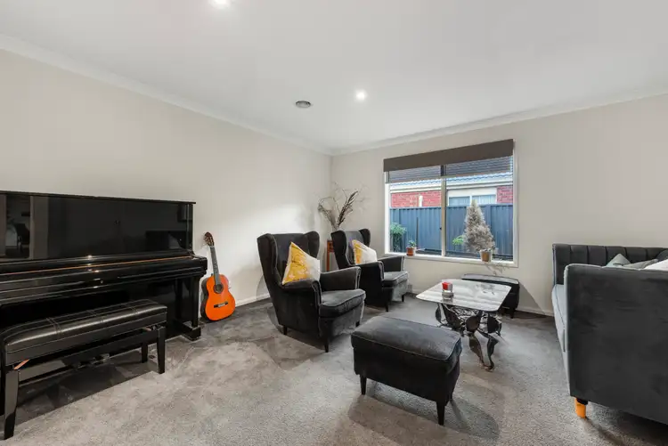 Third view of Homely house listing, 31 Stringy Bark Circuit, Pakenham VIC 3810