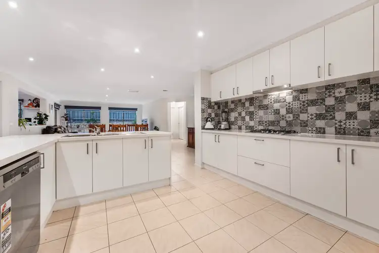 Fifth view of Homely house listing, 31 Stringy Bark Circuit, Pakenham VIC 3810