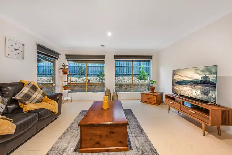 Seventh view of Homely house listing, 31 Stringy Bark Circuit, Pakenham VIC 3810