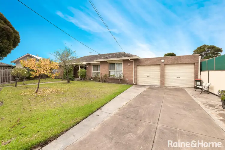 8 Selsey Court, St Albans VIC 3021