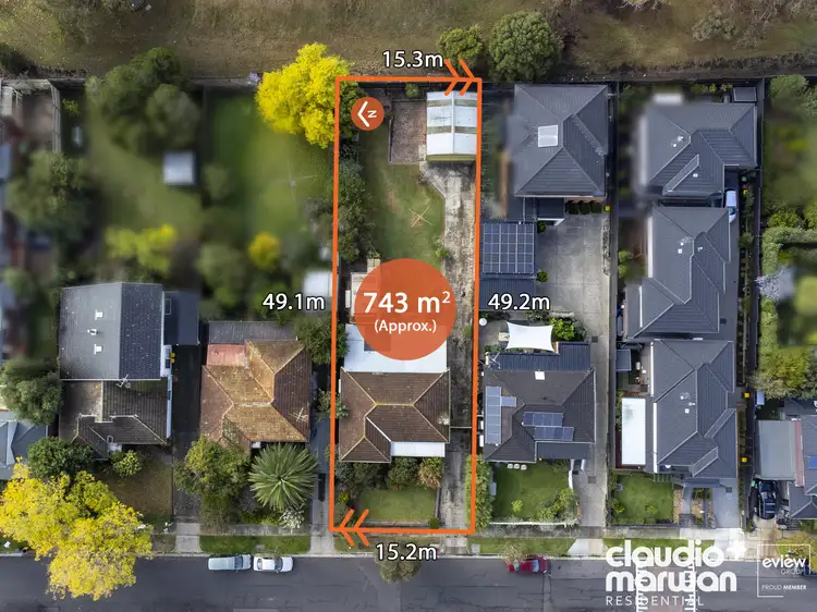 1/2 Grevillia Road, Oak Park VIC 3046