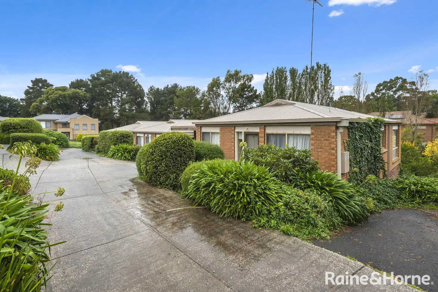 Main view of Homely unit listing, 2/36 Howey Street, Gisborne VIC 3437