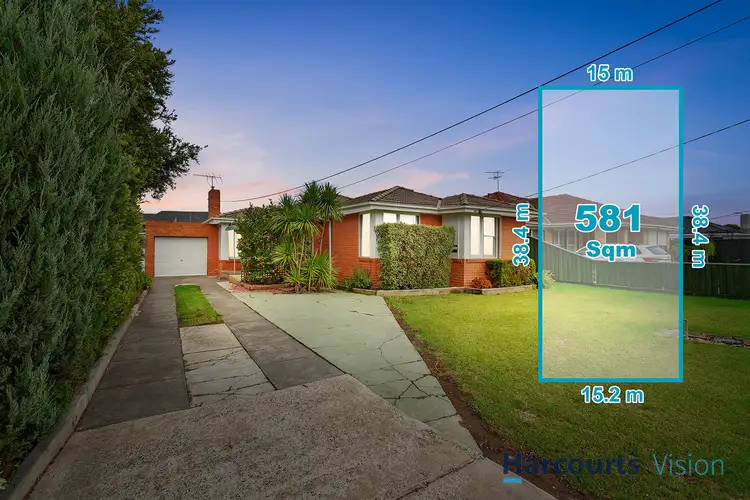11 Davis Avenue, Avondale Heights VIC 3034