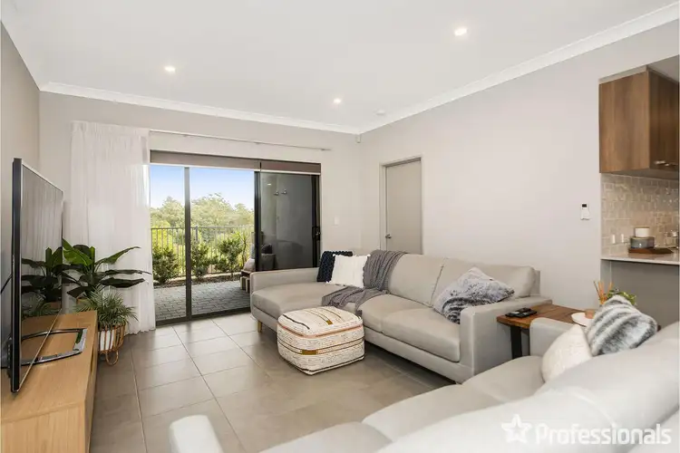 Fourth view of Homely unit listing, 2/14 Gelirah Lane, Martin WA 6110