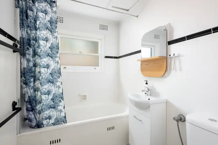 Fourth view of Homely apartment listing, 2/3 Caronia Avenue, Cronulla NSW 2230