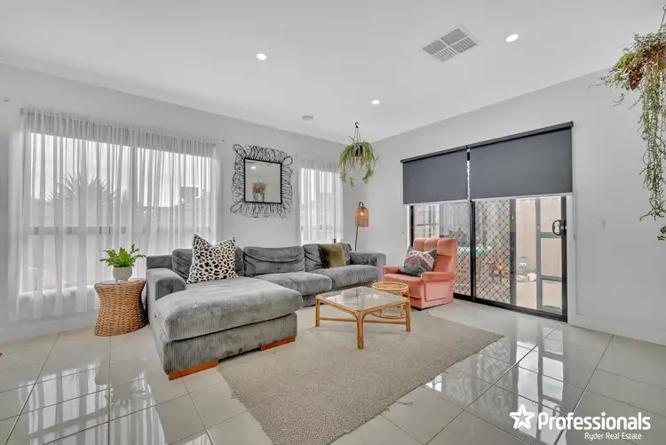 Fifth view of Homely house listing, 15 Caruana Crescent, Harkness VIC 3337