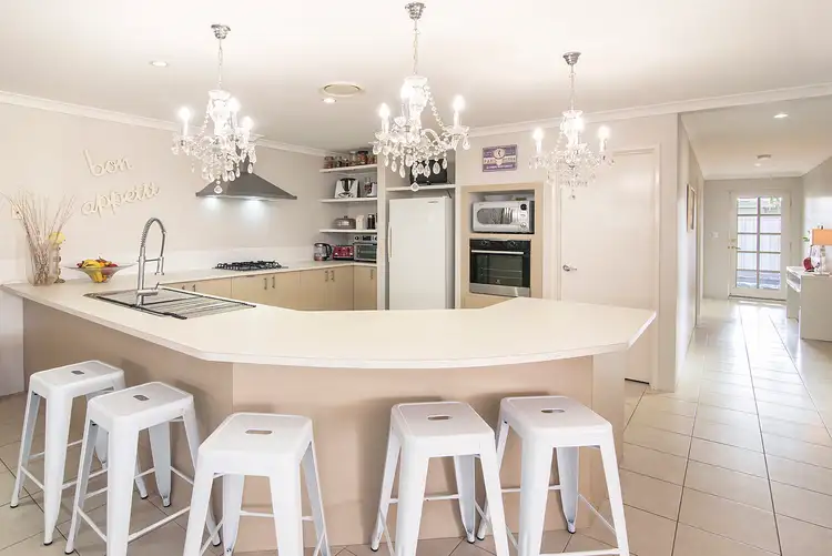 1/3 Albatross Court, Broadwater WA 6280