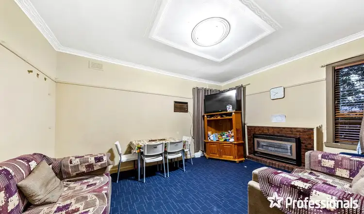 158 Main Road East, St Albans VIC 3021