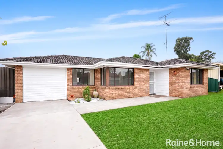 72 Shakespeare Drive, St Clair NSW 2759