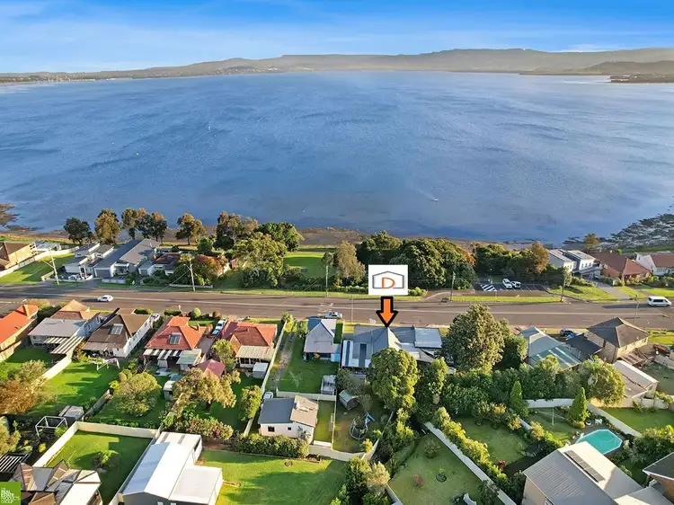 348 Northcliffe Drive, Lake Heights NSW 2502