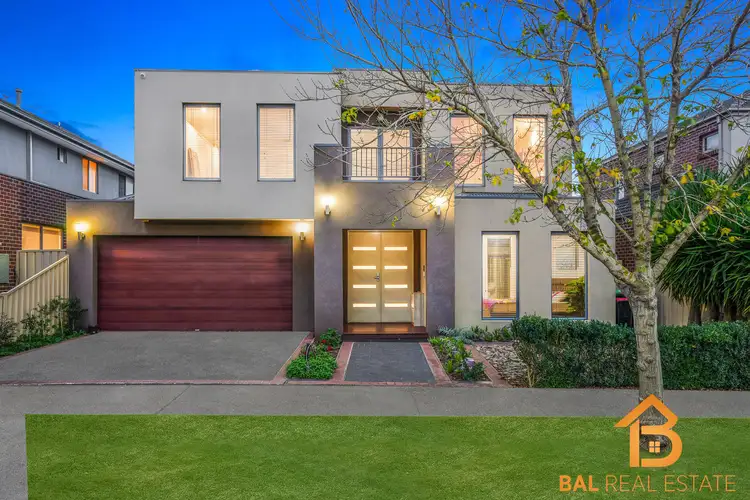6 Pyrmont Lane, Caroline Springs VIC 3023
