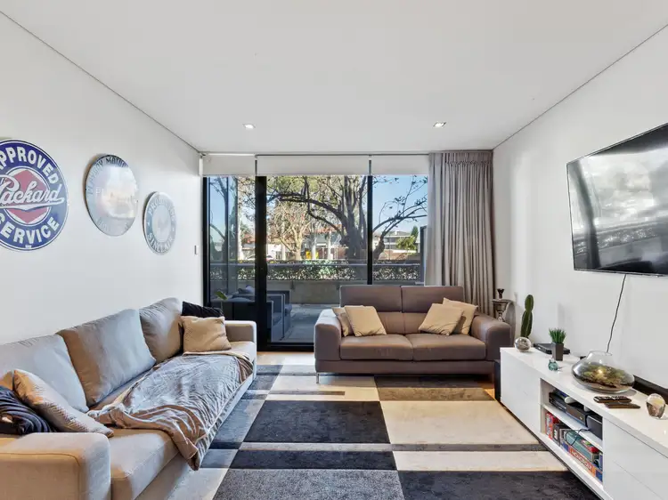 Seventh view of Homely apartment listing, W4/70-72 Canning Beach Road, Applecross WA 6153