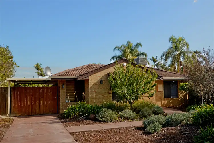 55 Sanderling Drive, Thornlie WA 6108
