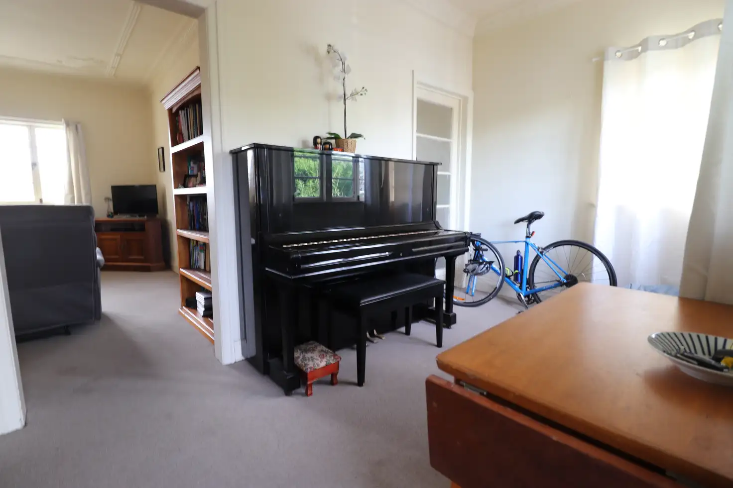 Main view of Homely semi-detached listing, 1/395 Cavendish Road, Coorparoo QLD 4151