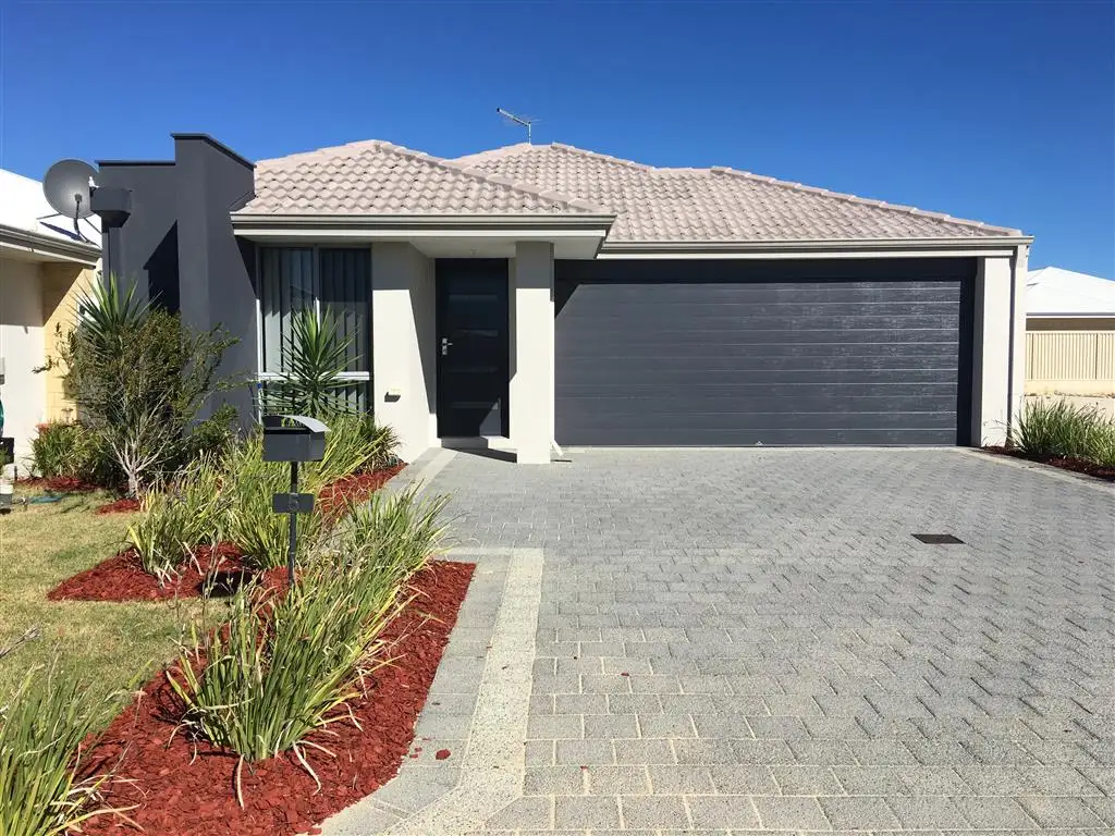 Main view of Homely house listing, 5 Tangelo Grove, Eglinton WA 6034