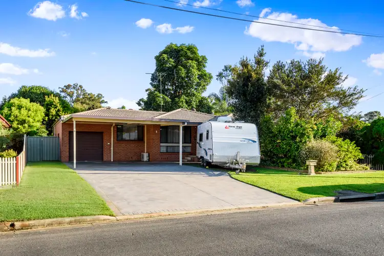 6 Grose Avenue, North St Marys NSW 2760