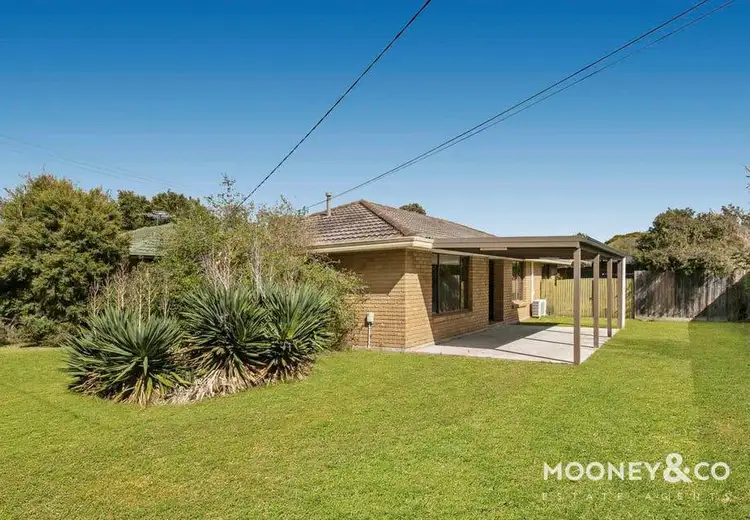 Second view of Homely house listing, 2 Halstead Court, Cranbourne VIC 3977