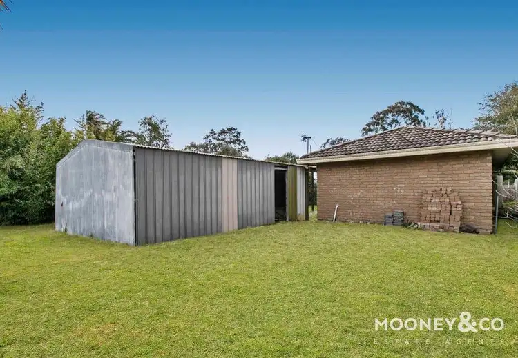 Seventh view of Homely house listing, 2 Halstead Court, Cranbourne VIC 3977