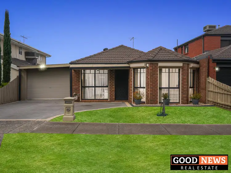 10 Egerton Way, Delahey VIC 3037