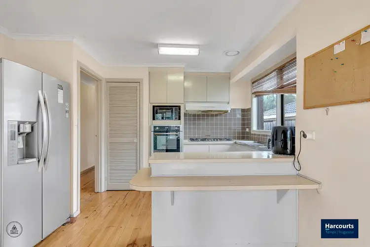 Fifth view of Homely house listing, 4 bellbridge drive, Hoppers Crossing VIC 3029