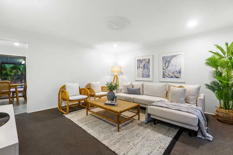 1 Weekes Road, Carindale QLD 4152