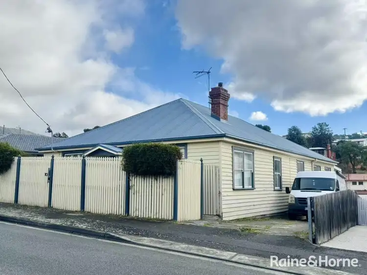 10 Hilton Road