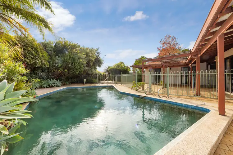 5 Sewell Court, Leeming WA 6149
