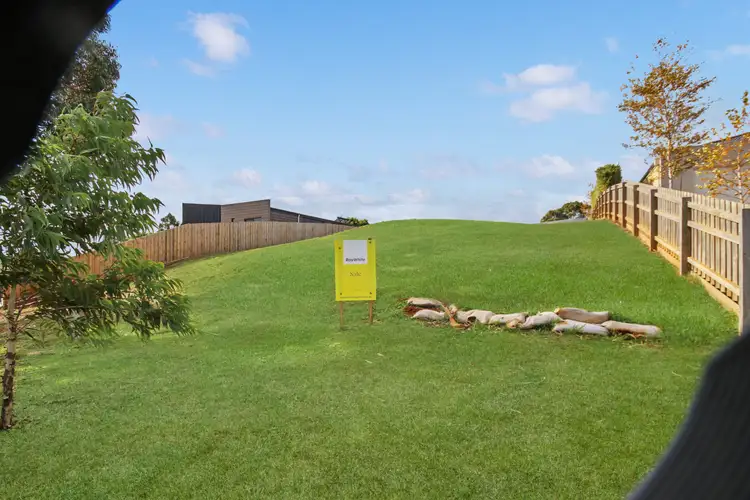 24 Royal Place, Leongatha VIC 3953