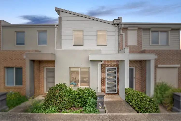 2/1 Hyde Park Avenue, Craigieburn VIC 3064