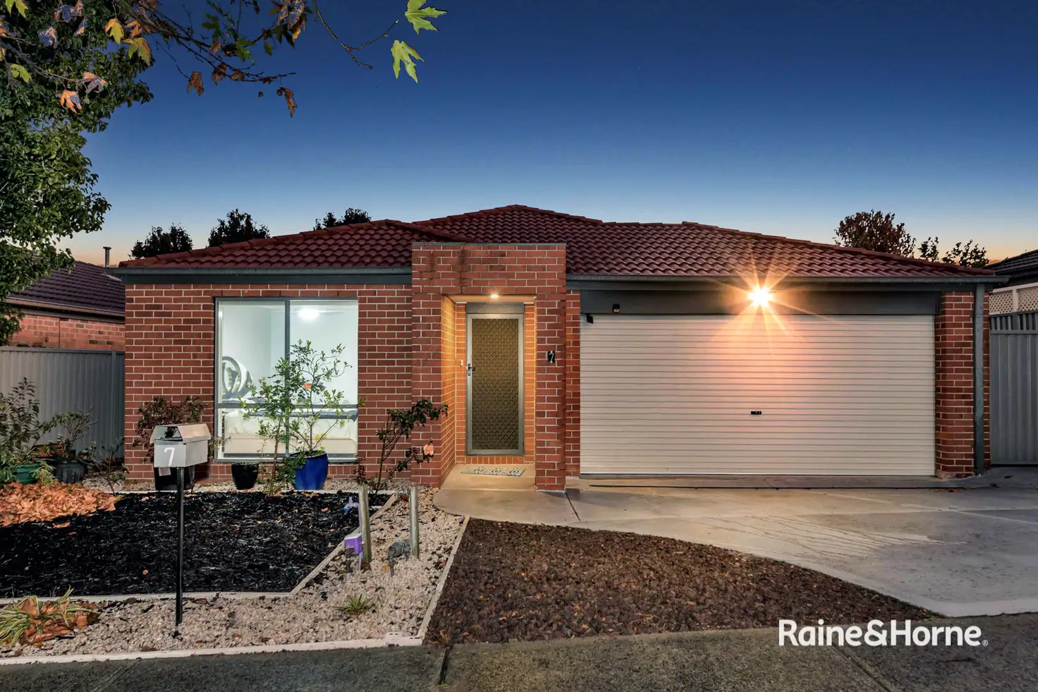 Main view of Homely house listing, 7 Pipetrack Circuit, Cranbourne East VIC 3977
