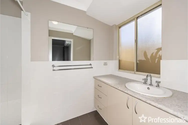 Fourth view of Homely house listing, 6 Greengage Court, Armadale WA 6112